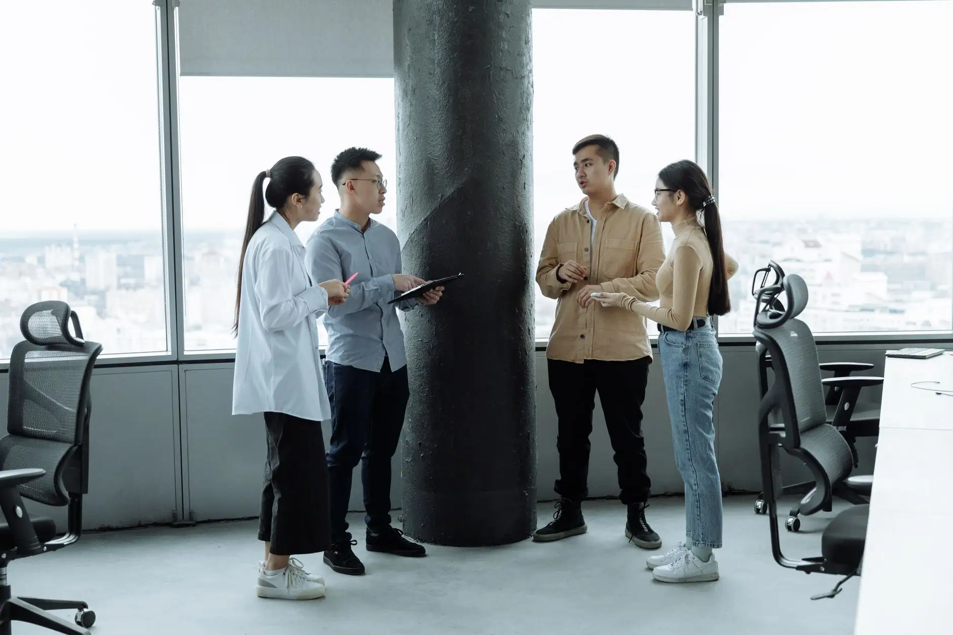 精密减速机选型指南：RV减速机与谐波减速机的核心差异解析